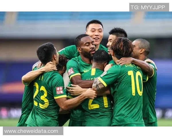 北京中赫国安迎战武汉球队全力争胜展现足球魅力与激情